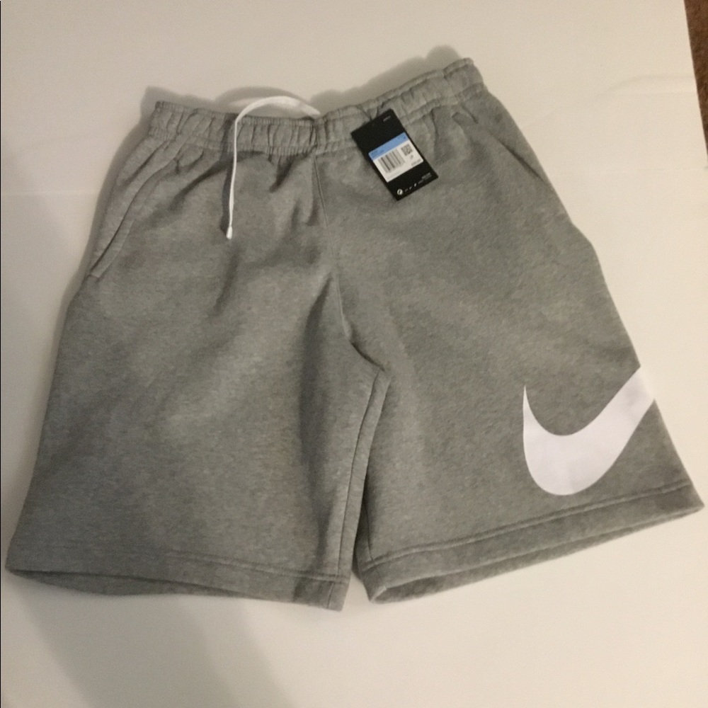 Brand new w/tags Nike men’s  M cotton/poly shorts